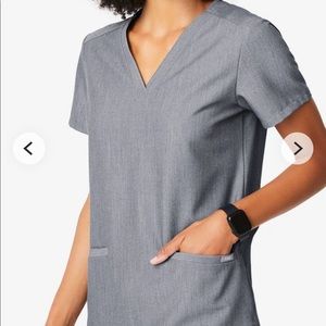 Figs Graphite Scrub Top